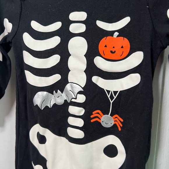 Baby one piece Halloween costume. Skeleton. Carters 18mo - Picture 2 of 4
